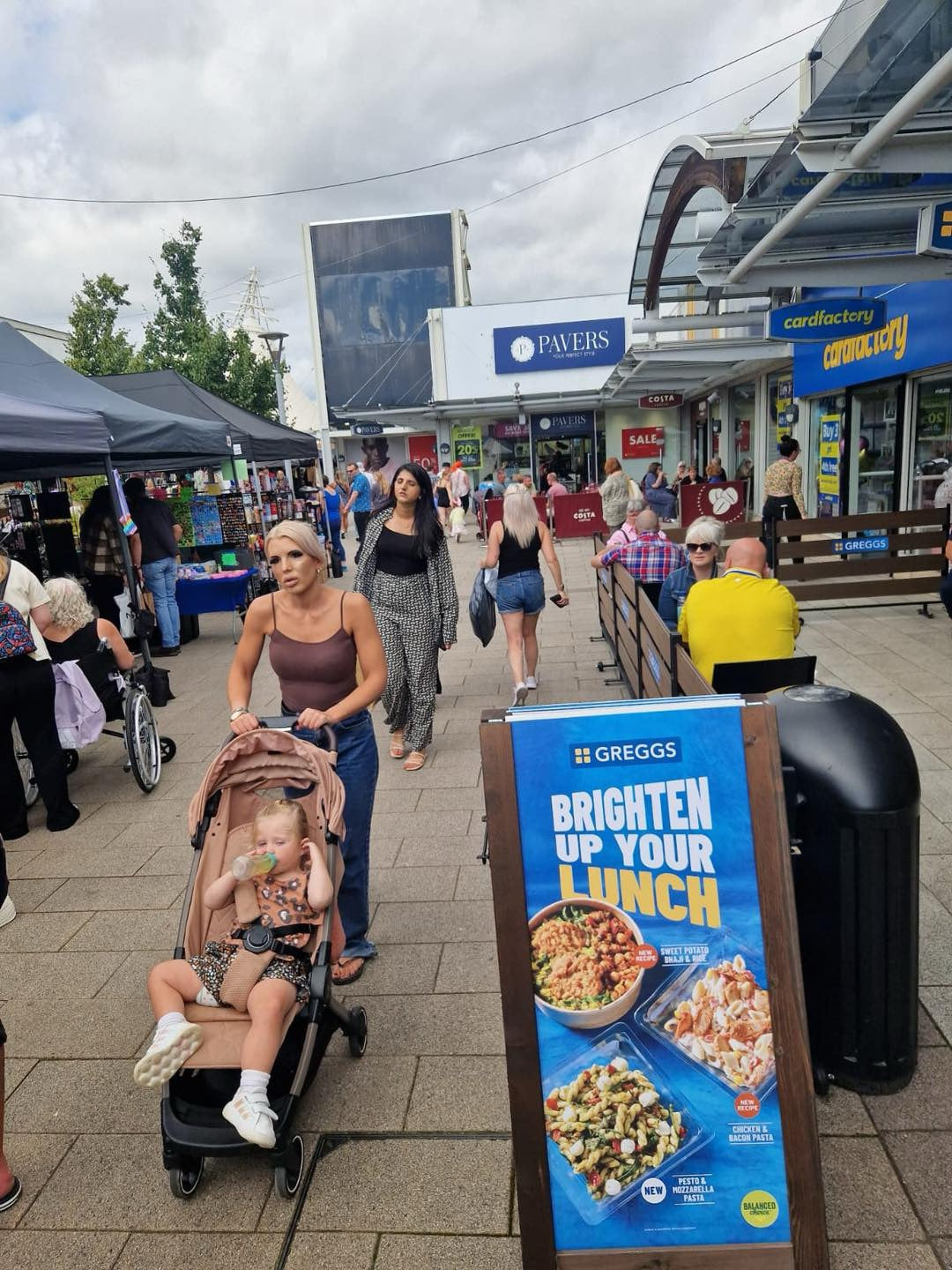 Designer Outlet Leeds (junction 32) - Artisan Street Fayre - outdoors