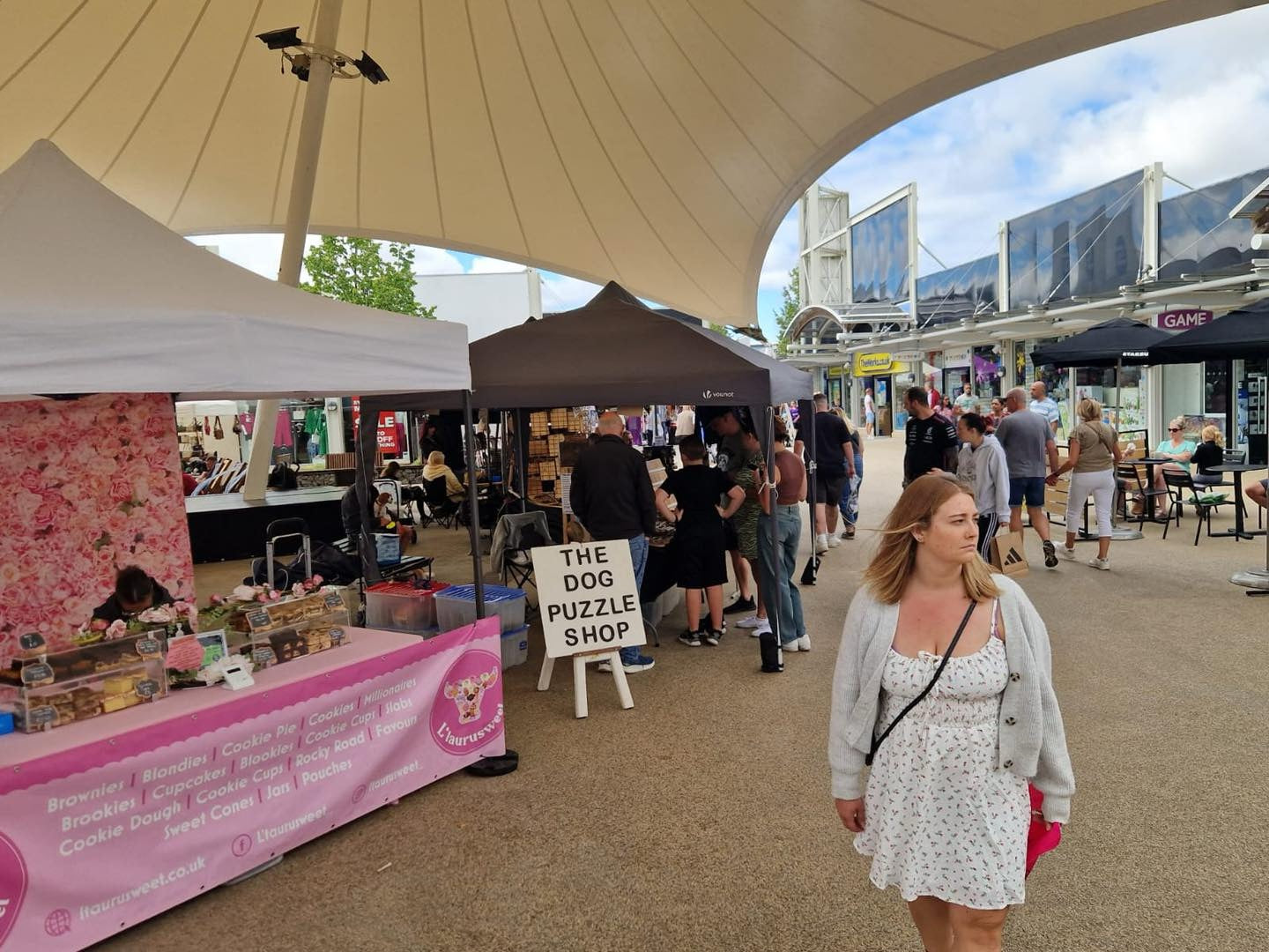 Designer Outlet Leeds (junction 32) - Artisan Street Fayre - outdoors