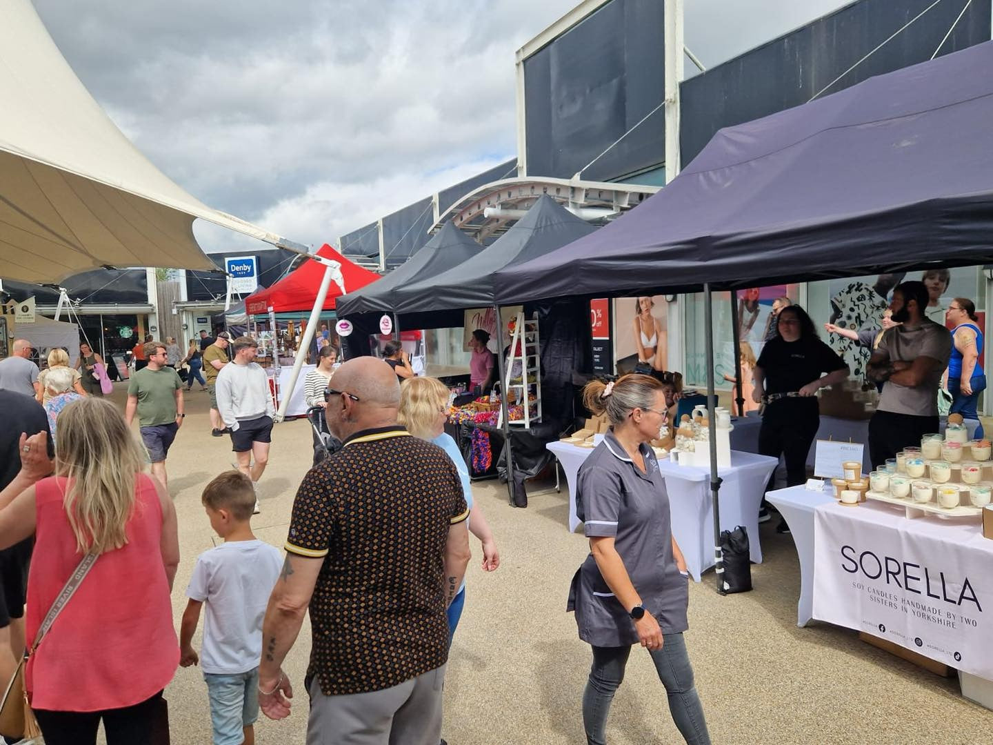Designer Outlet Leeds (junction 32) - Artisan Street Fayre - outdoors