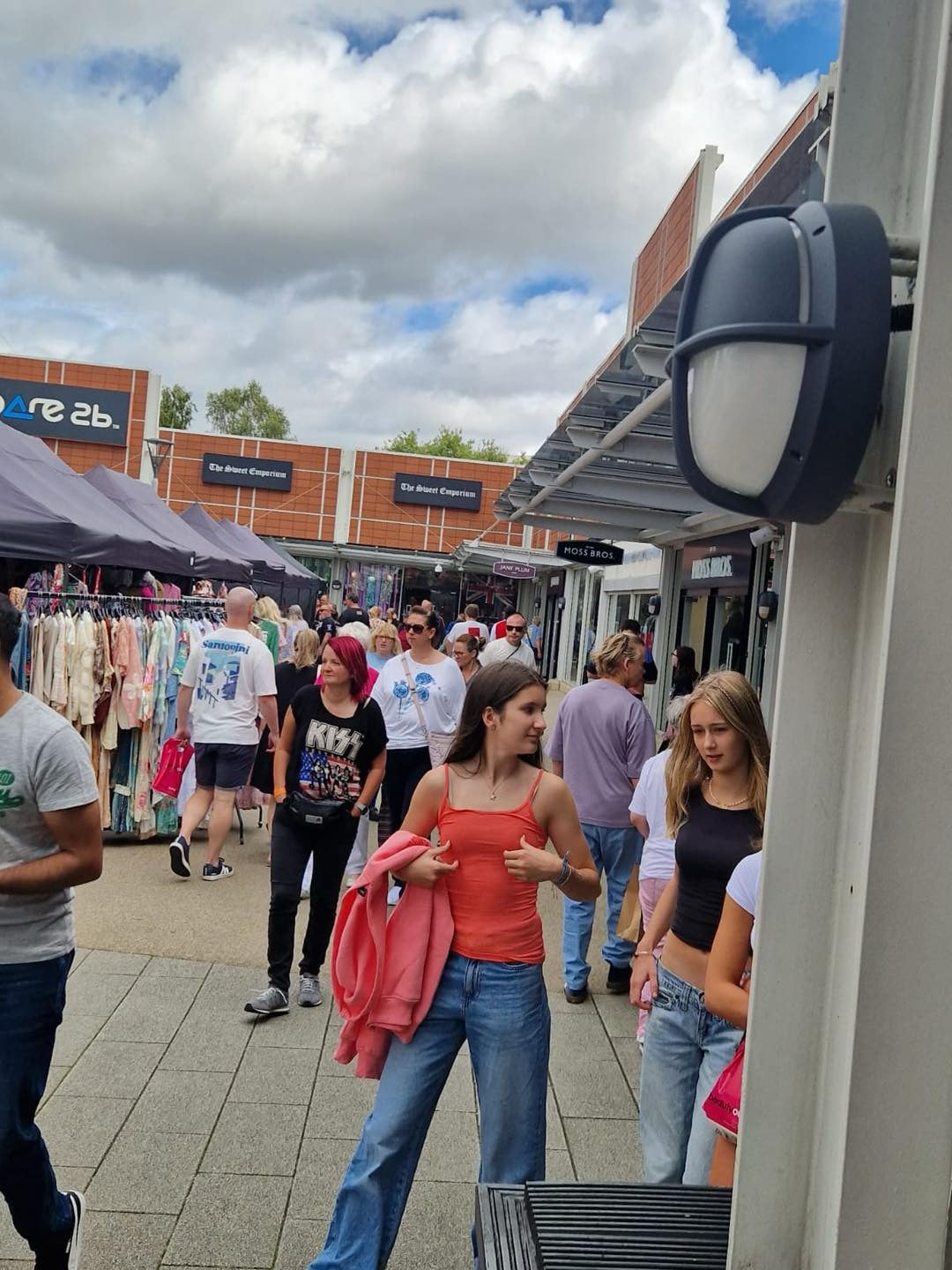 Designer Outlet Leeds (junction 32) - Artisan Street Fayre - outdoors